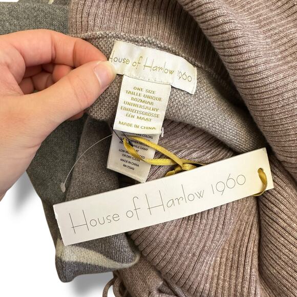 Oversized Fringe Poncho Cape Sweater Shawl House of Harlow 1960 Boho One Size - Picture 4 of 7